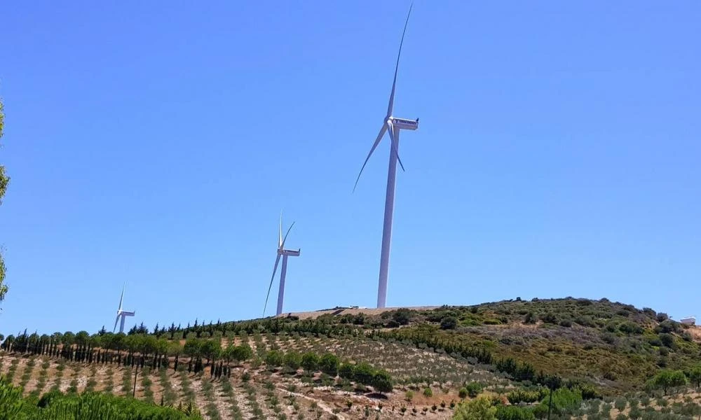 Οικονόμου: Αιολικοί σταθμοί σε θαλάσσιες περιοχές - Ενίσχυση των ΑΠΕ στο ενεργειακό μείγμα